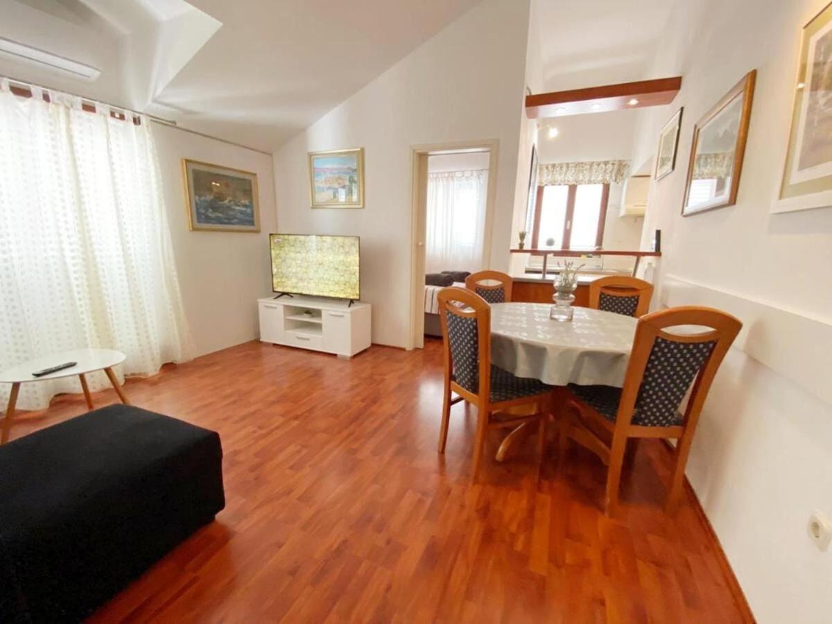 Apartments Mila Makarska Esterno foto